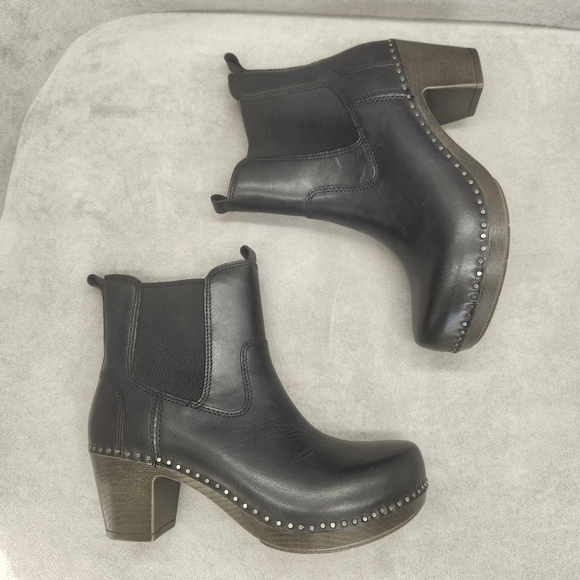 Dansko ankle boots women's 8.5 black leather Shayna clogs scandinavian new $190 - Picture 2 of 16